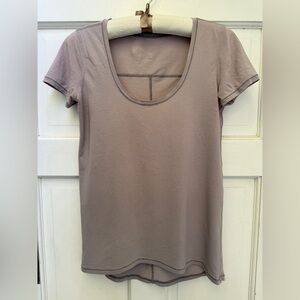 Lululemon scoop neck tee